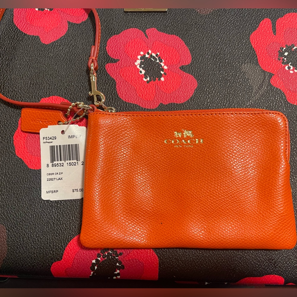🧡 Coach Wristlet - Orange NWT